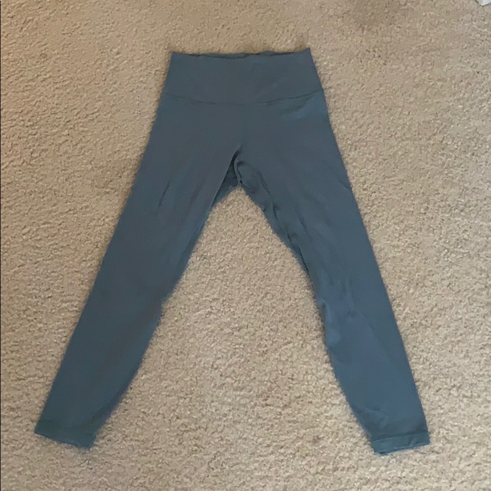 Súper cute light blue-green lululemon leggings